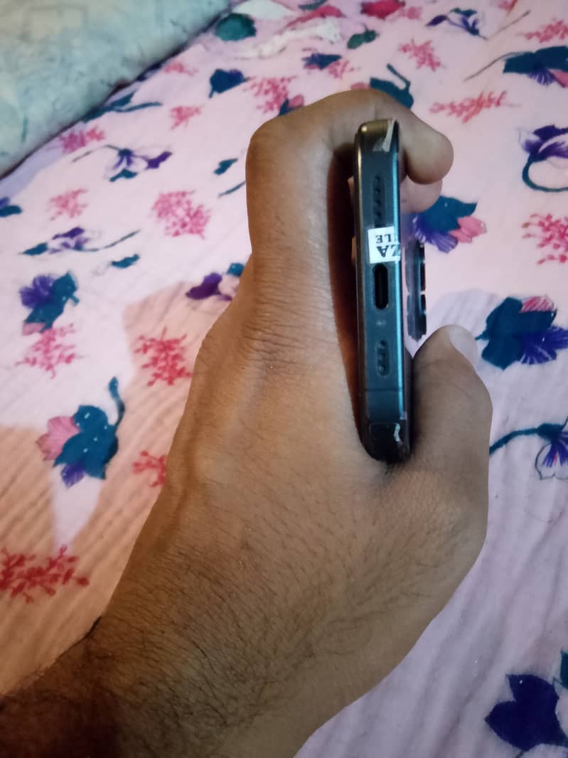 Apple iPhone 15 Pro 5