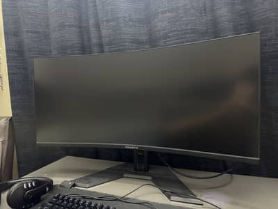 Gigabyte gaming Monitor for sale