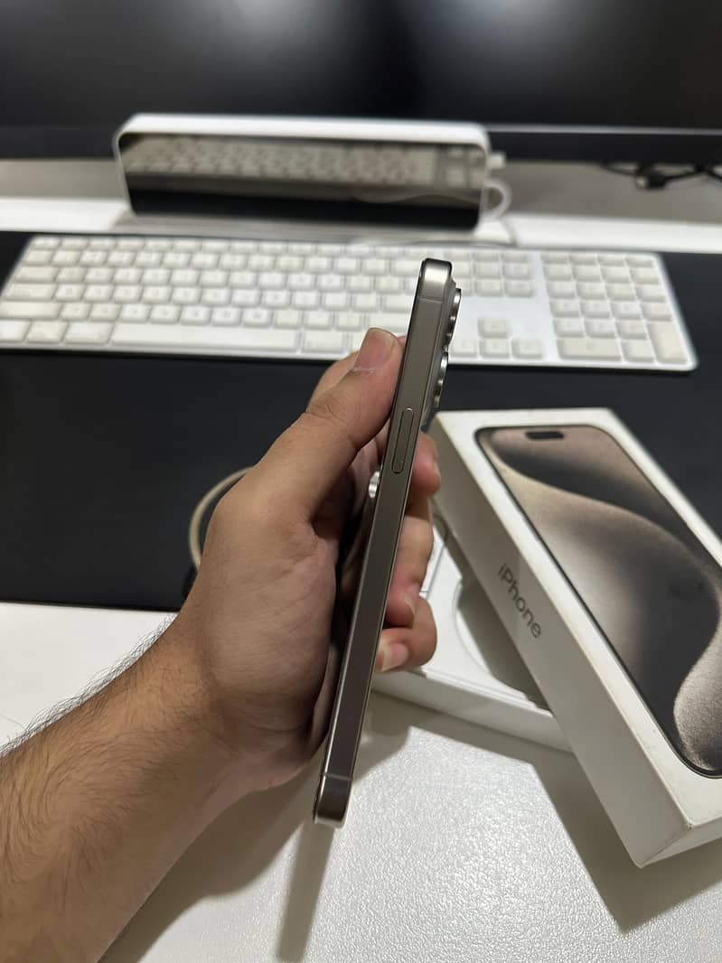 Apple iPhone 15 Pro Max 1