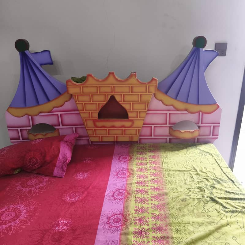queen bed 1