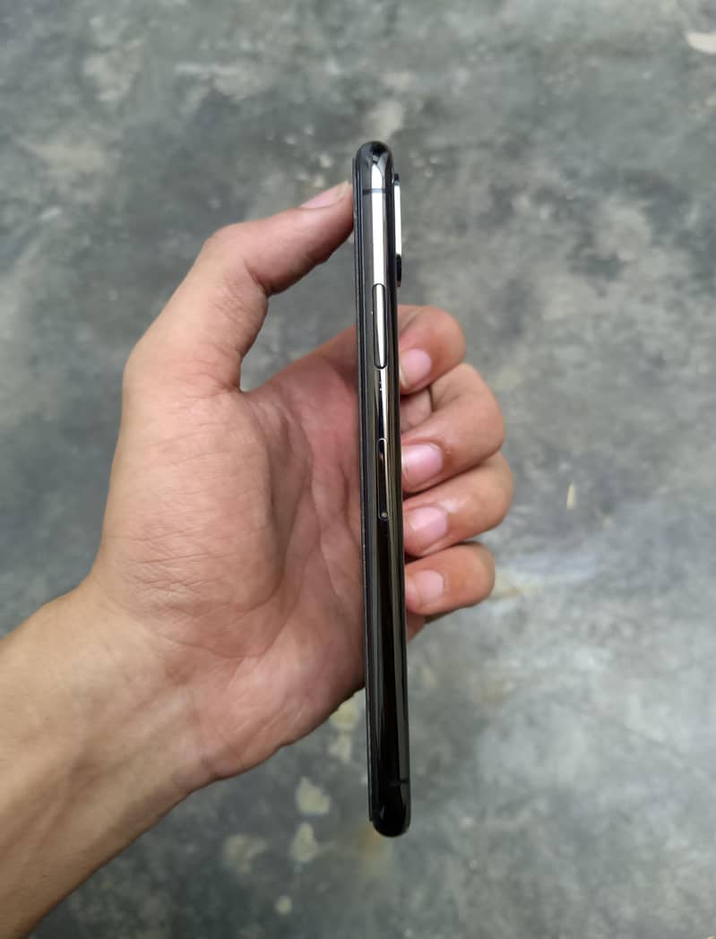 Apple iPhone X 9