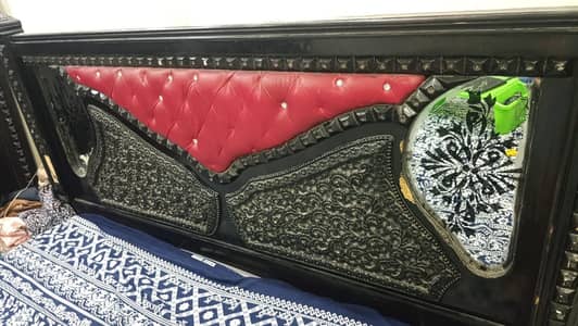King Size Bed without Mattress and Dressing Table for Sale