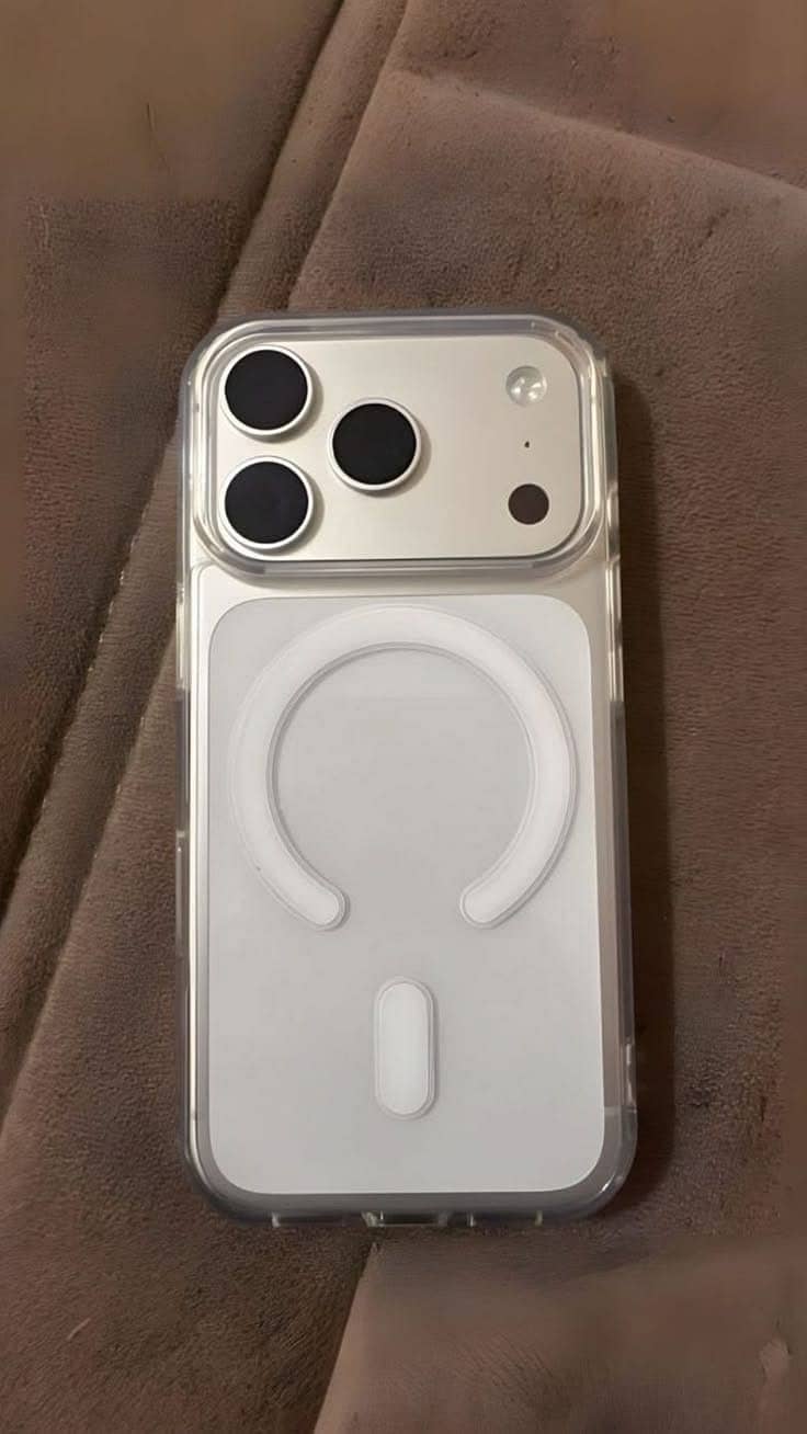 Apple iPhone 17 Pro Max 2