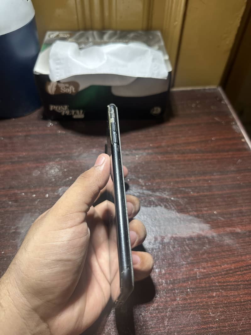 Apple iPhone 7 Plus 1