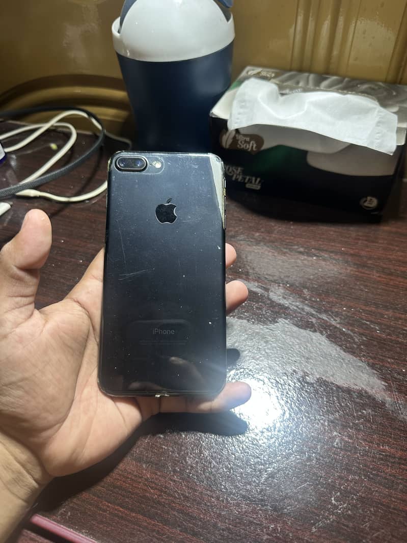 Apple iPhone 7 Plus 4