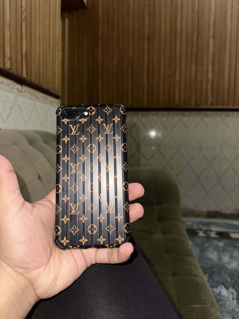 Apple iPhone 7 Plus 7