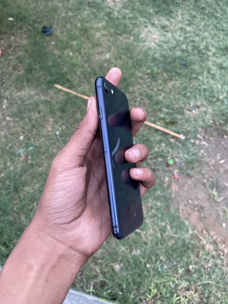 Apple iPhone SE 6