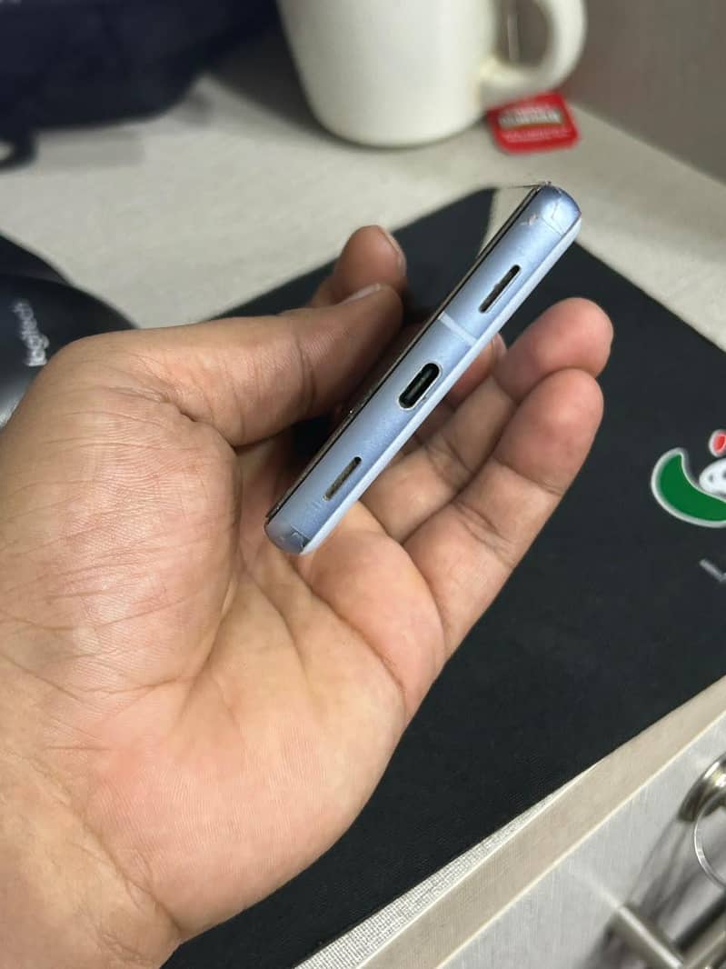 Google pixel 7a Official 4