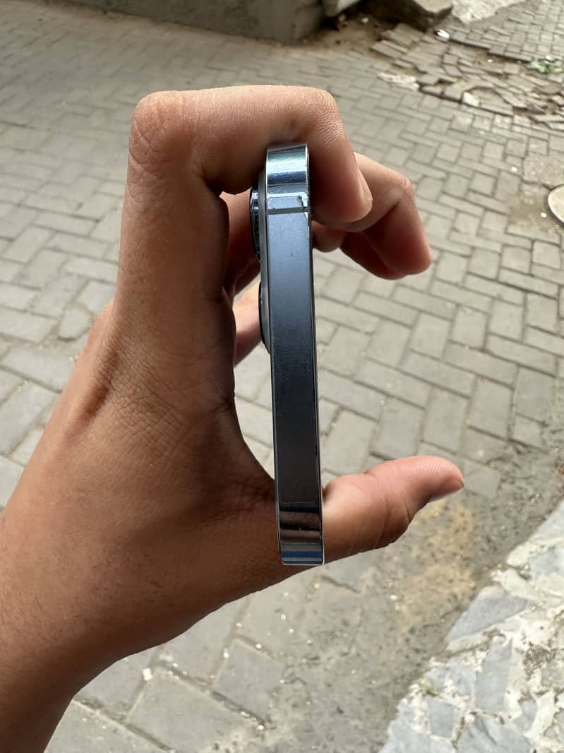 Apple iPhone 13 Pro Max 6