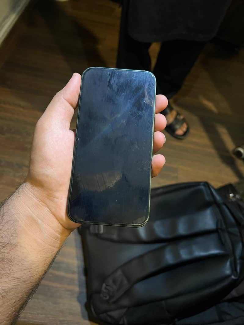 Apple iPhone 13 1