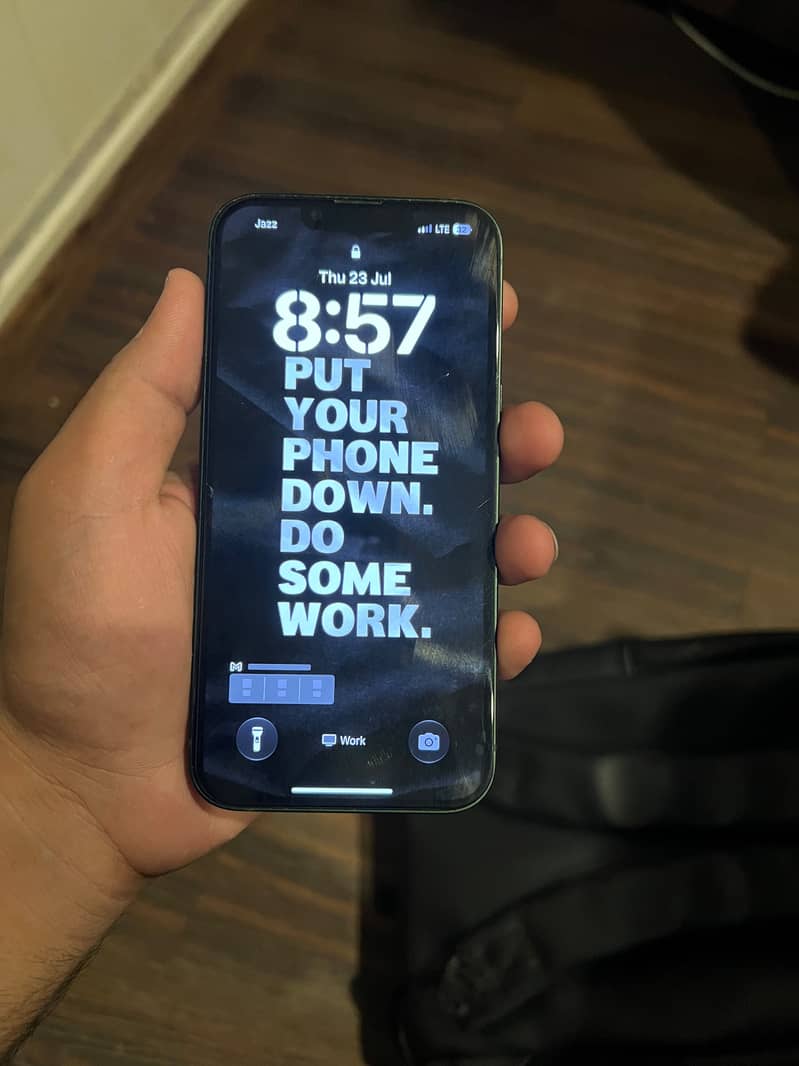 Apple iPhone 13 2
