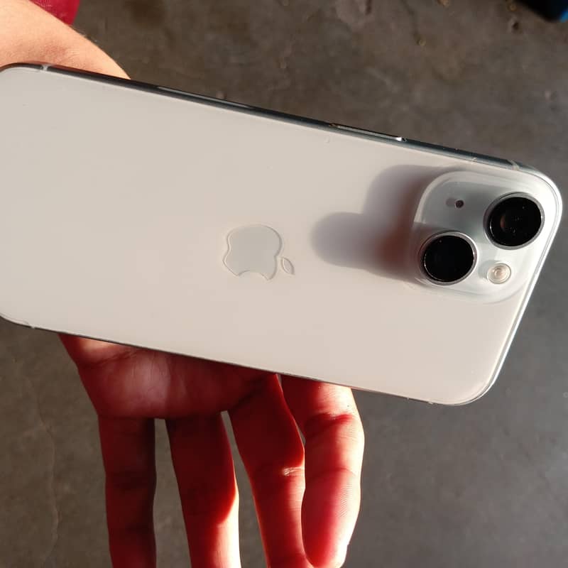 Apple iPhone 15 2