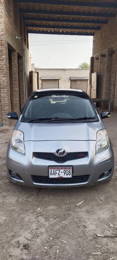 Toyota Vitz 2010