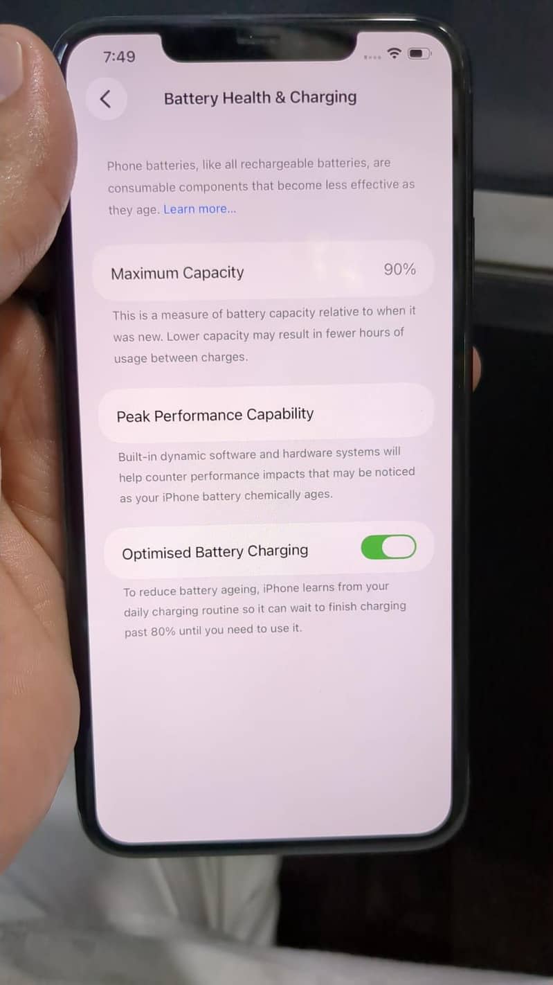 Apple iPhone 11 Pro Max 2