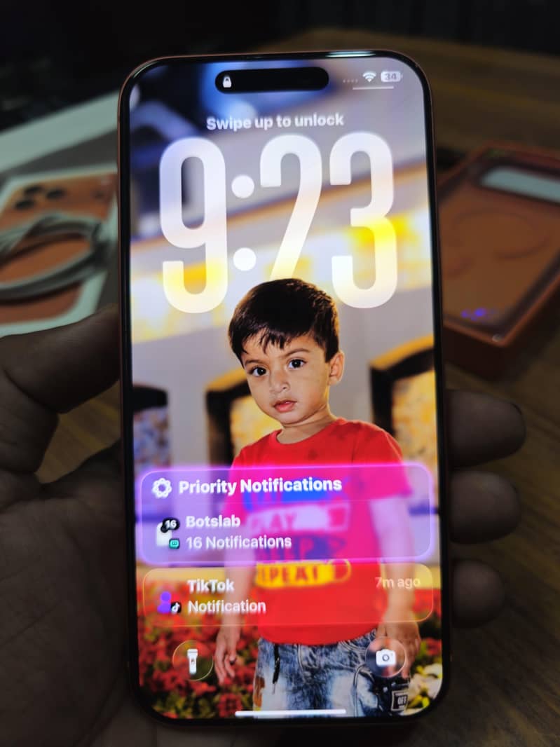 Apple iPhone 17 Pro Max 1
