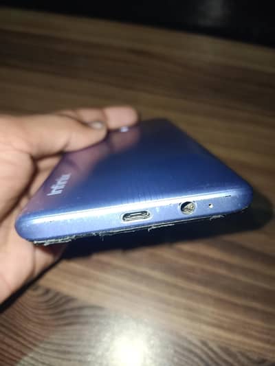 Infinix Hot 10i