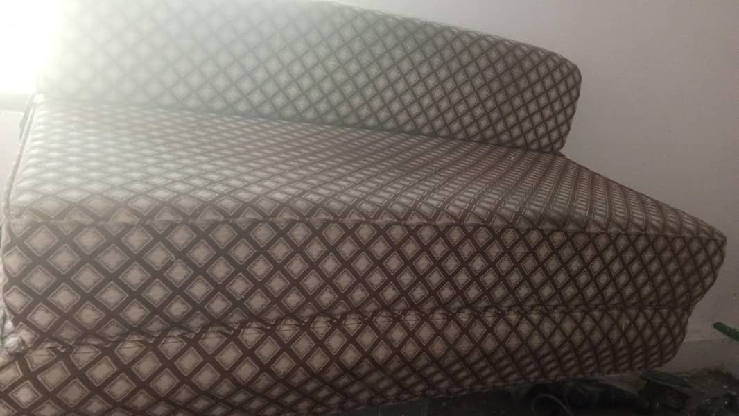 sofa hai , 1