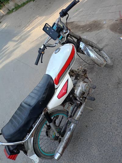 dhoom bike chaina