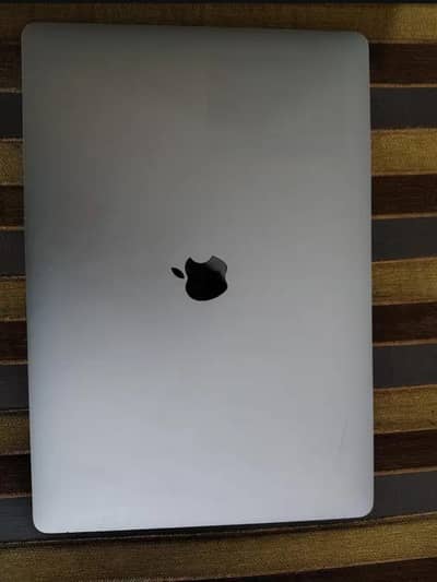 Macbook Pro 2017 15 inch