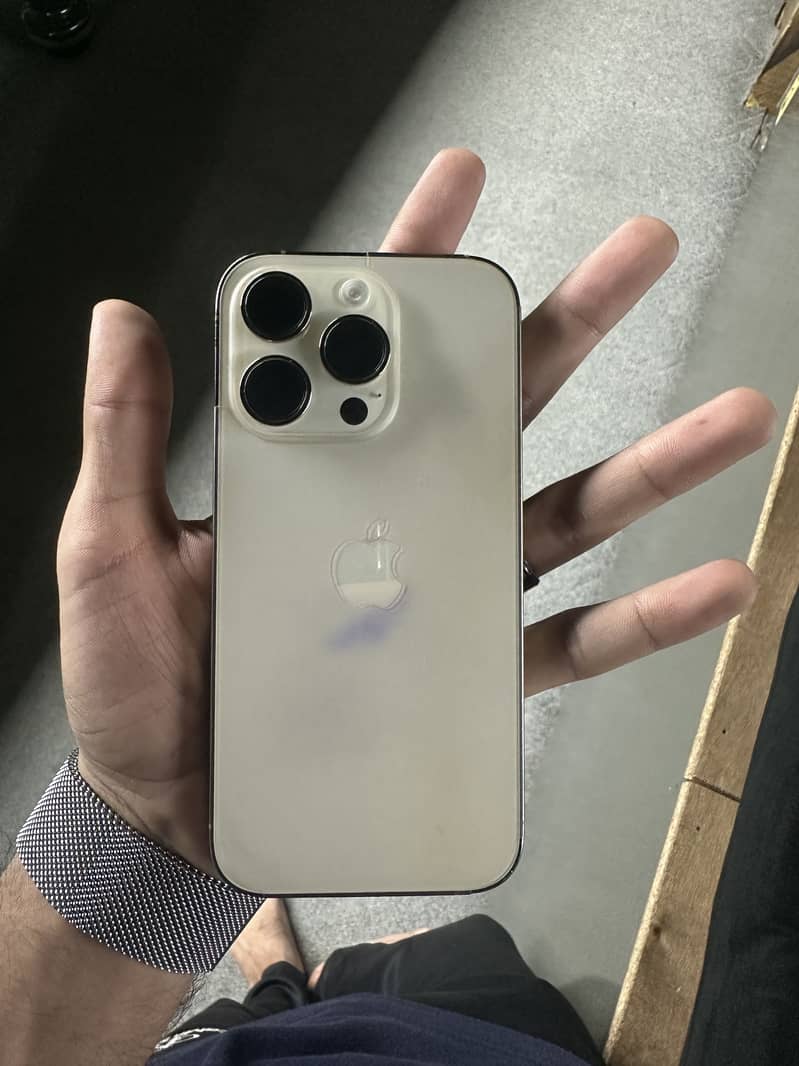 Apple iPhone 14 Pro 0
