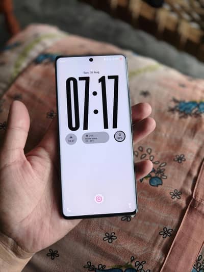 Vivo V30