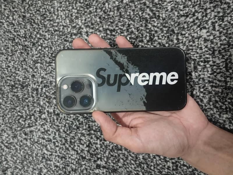 Apple iPhone 13 Pro 1