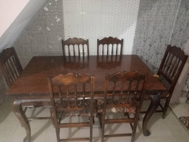 Dining Table 0