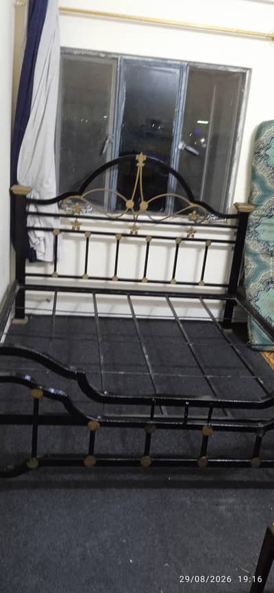 DOUBLE BED FOR SALE