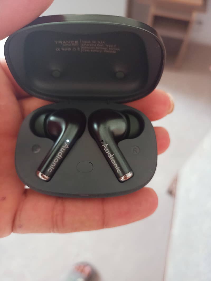 audionic airbus new 820 model 2