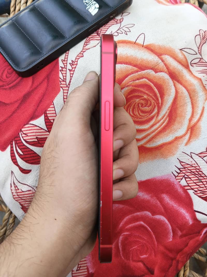 Apple iPhone 13 3