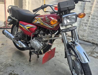 Honda 125, 2025, Red, First Owner