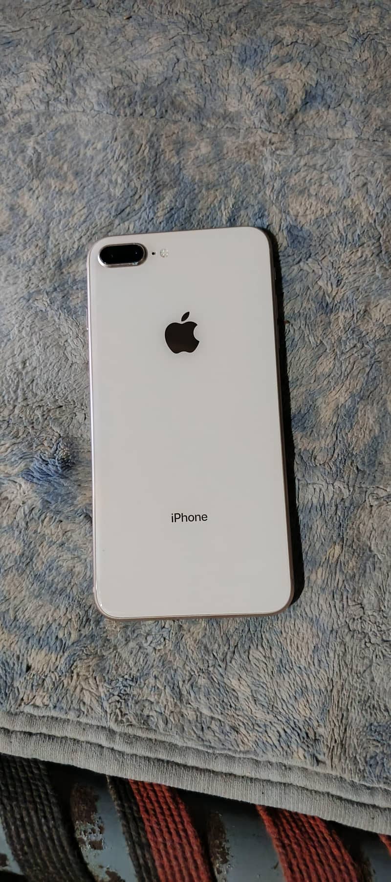 Apple iPhone 8 Plus 2