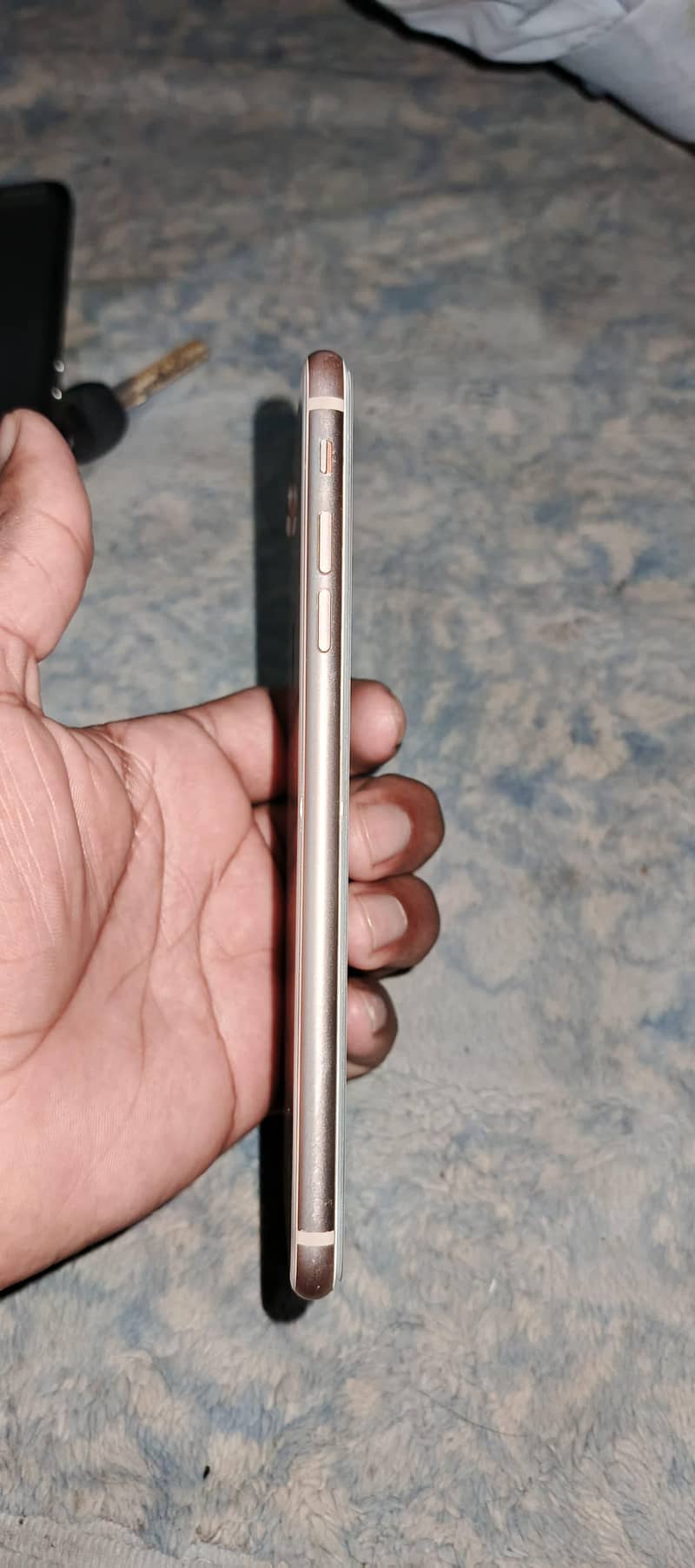 Apple iPhone 8 Plus 6