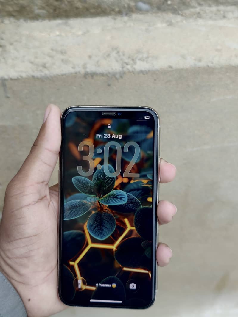 Apple iPhone 11 Pro 6