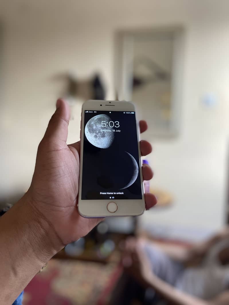Apple iPhone 7 1