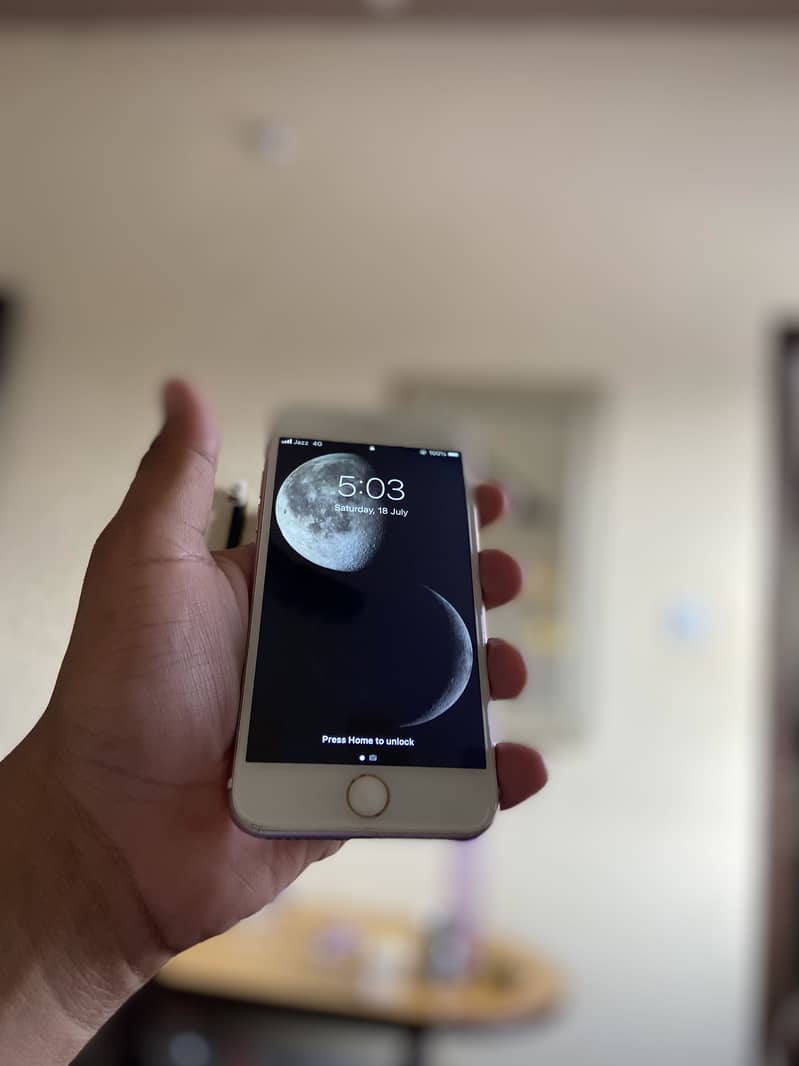 Apple iPhone 7 2
