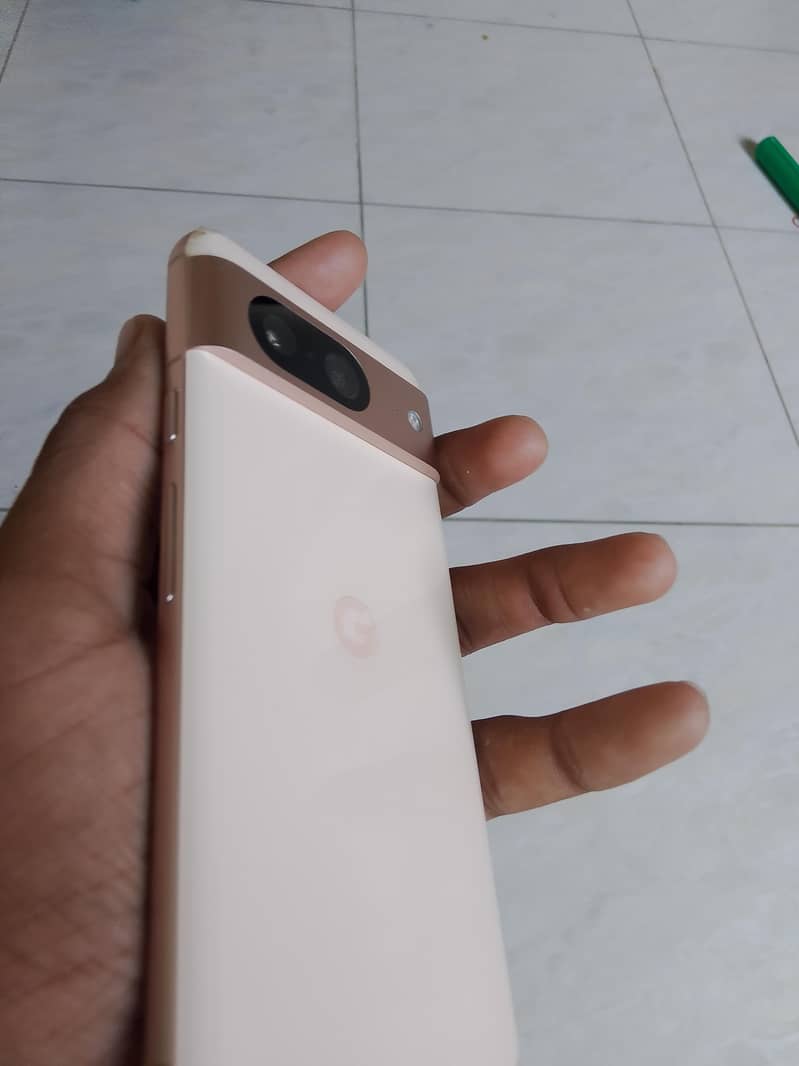 Google Pixel 8 2