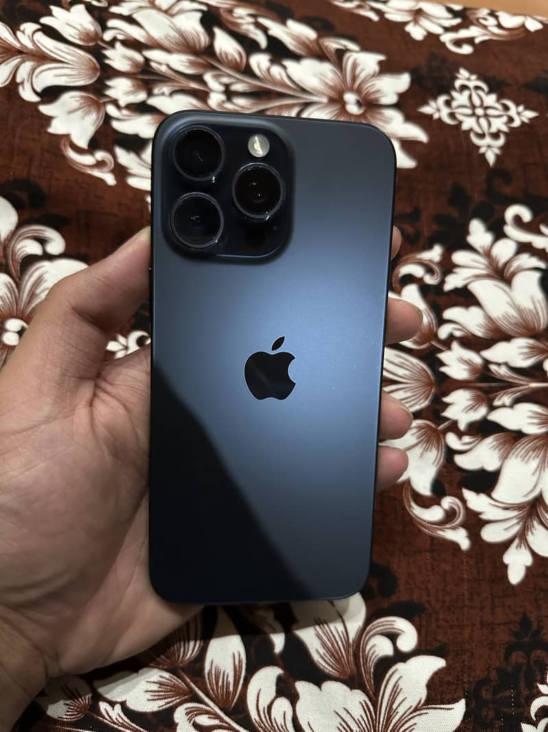 Apple iPhone 15 pro max 0