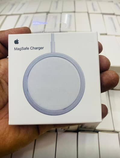 Apple Wireless Mobile Fast Charger