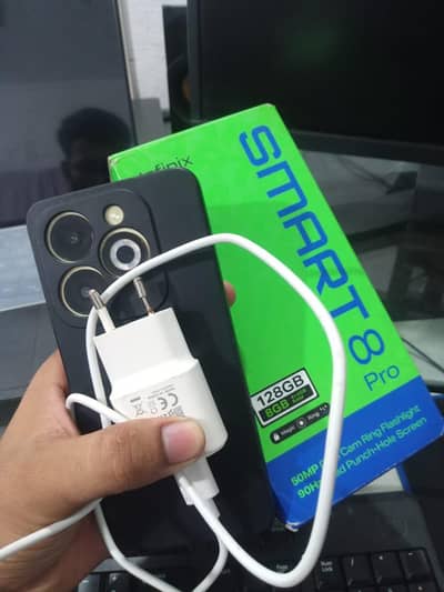 Infinix smart 8 pro 8/128 with box charger