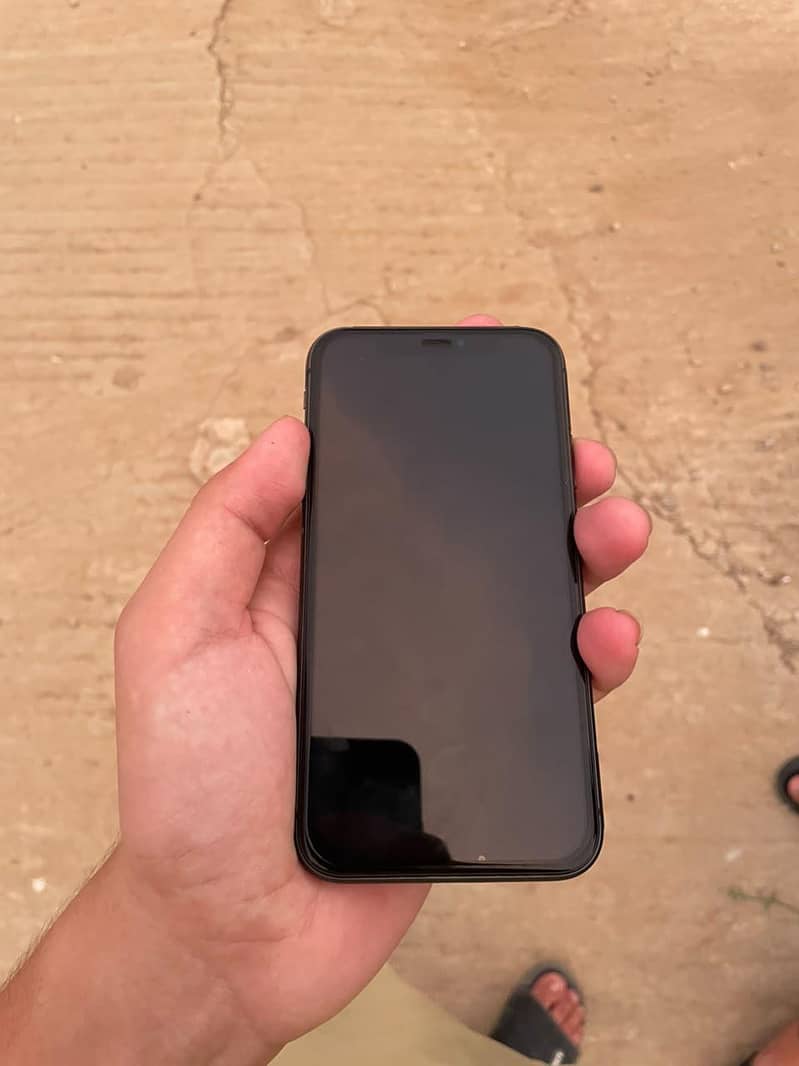 Apple iPhone 11 0