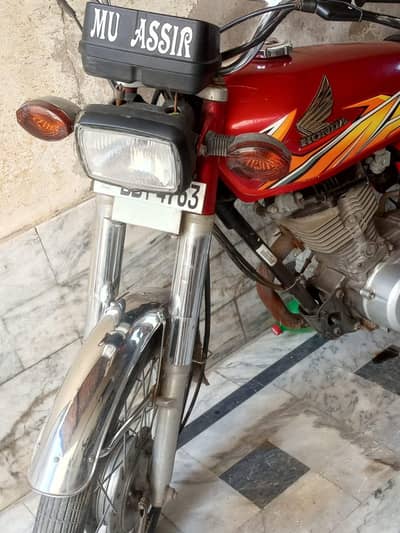 honda 125  model 21/22 saaf halat ha