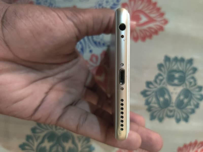 Apple iPhone 6 Plus 9