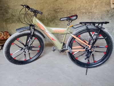 SUMAC Titan Road Racing Bicycle – Excellent Condition