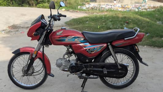 Honda dream for sale all okay condition 10/9.5 bio on the spot