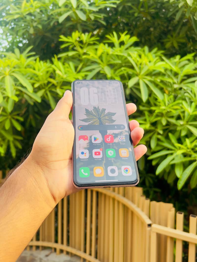 Xiaomi 11 lite . . . 0327-7598009. whatsap per rabta kar sakty han 1