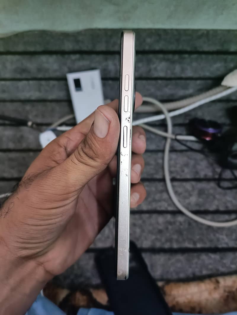 Tecno Spark 20C 4