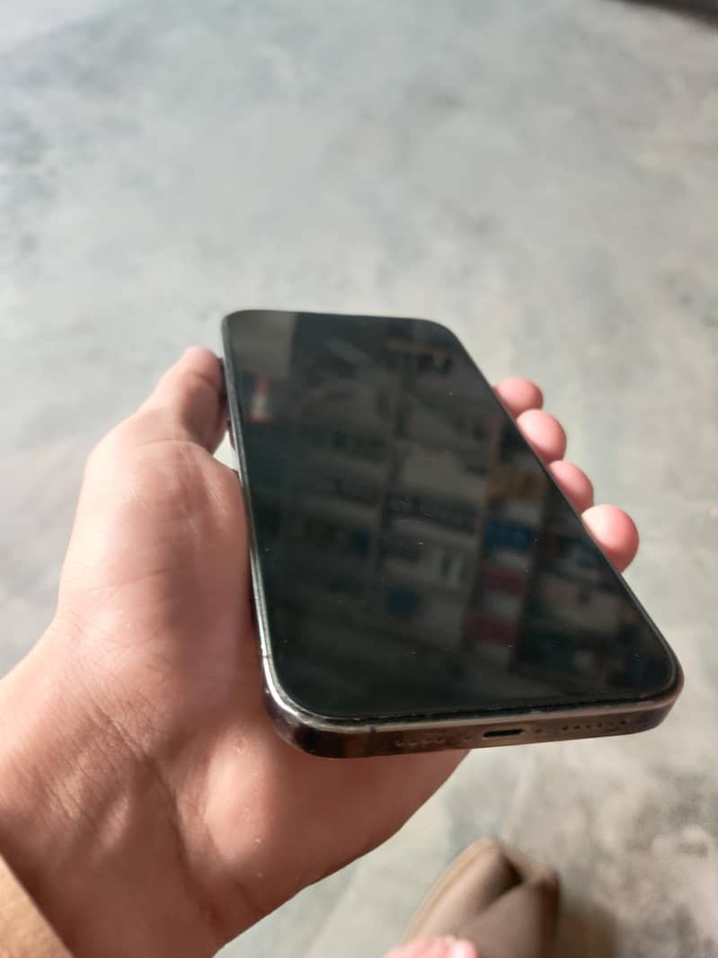 Apple iPhone 14 Pro Max 2