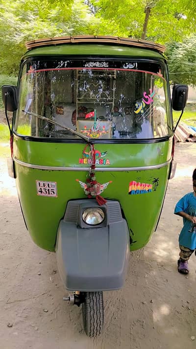 New Asia rickshaw in good condition