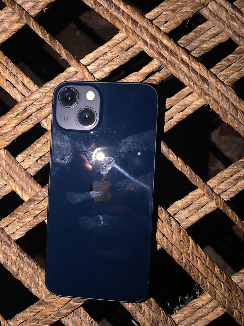 Apple iPhone 13 0